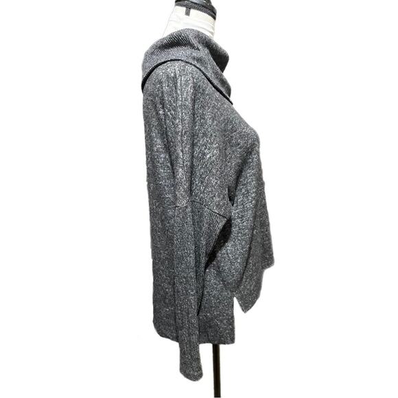 BCX Textured Cowl Neck Long Sleeve Sweater Junior’s Size Large or 11-13 - Picture 2 of 5